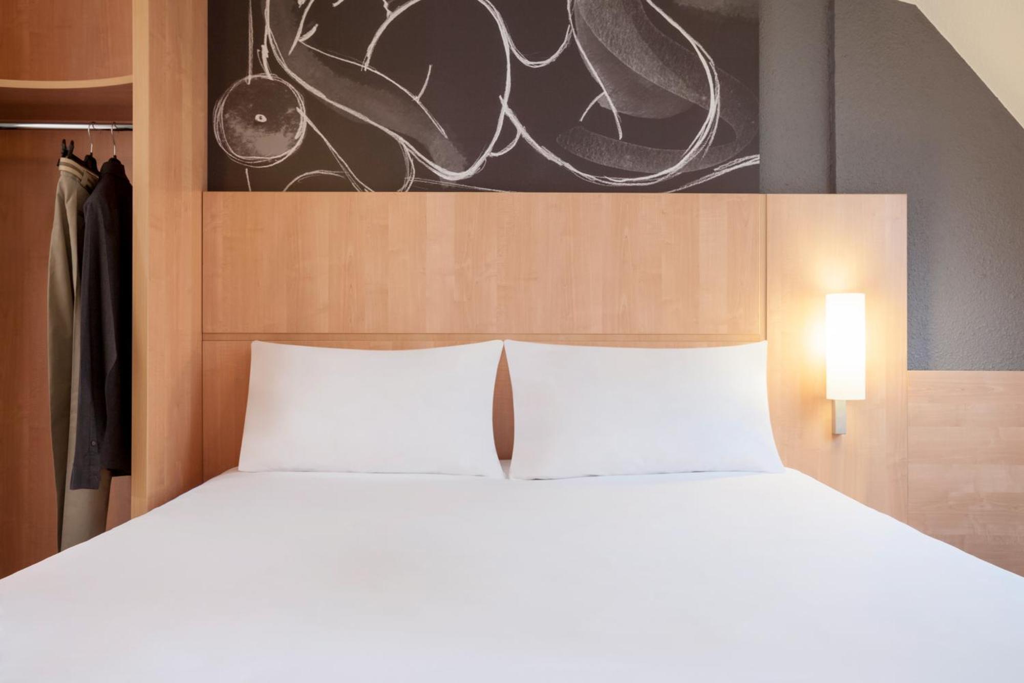 Hotel Ibis Maine Montparnasse París